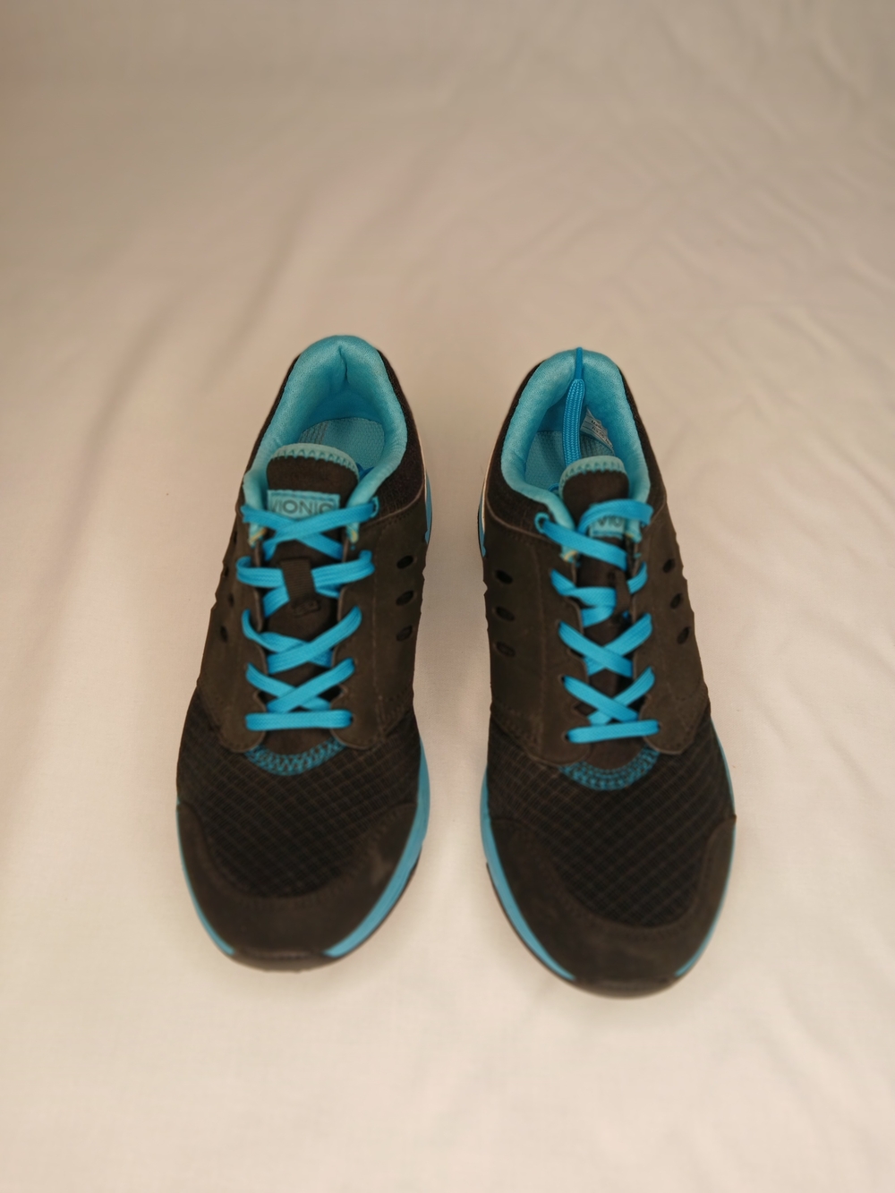Vionic Venture Sneakers 7.5